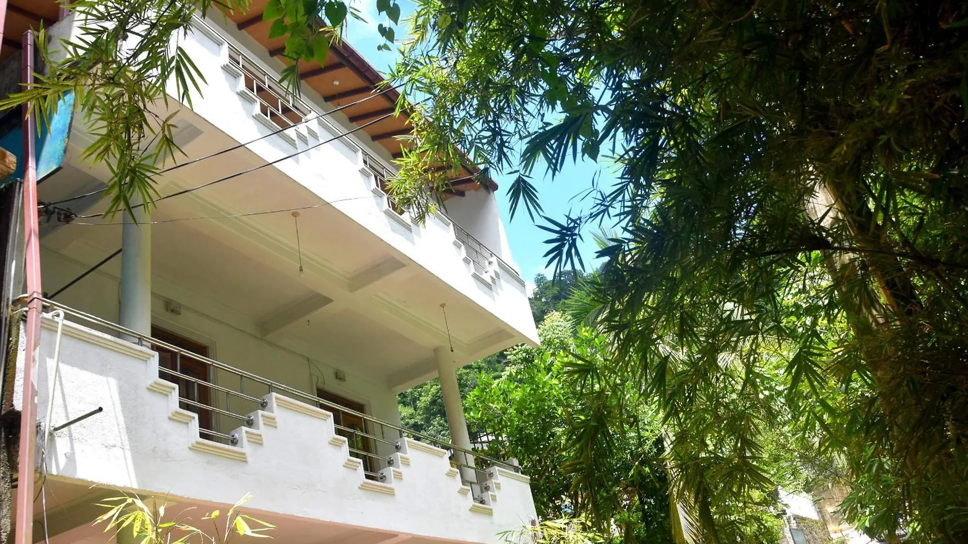 Insa Guest House Kandy의 연락처