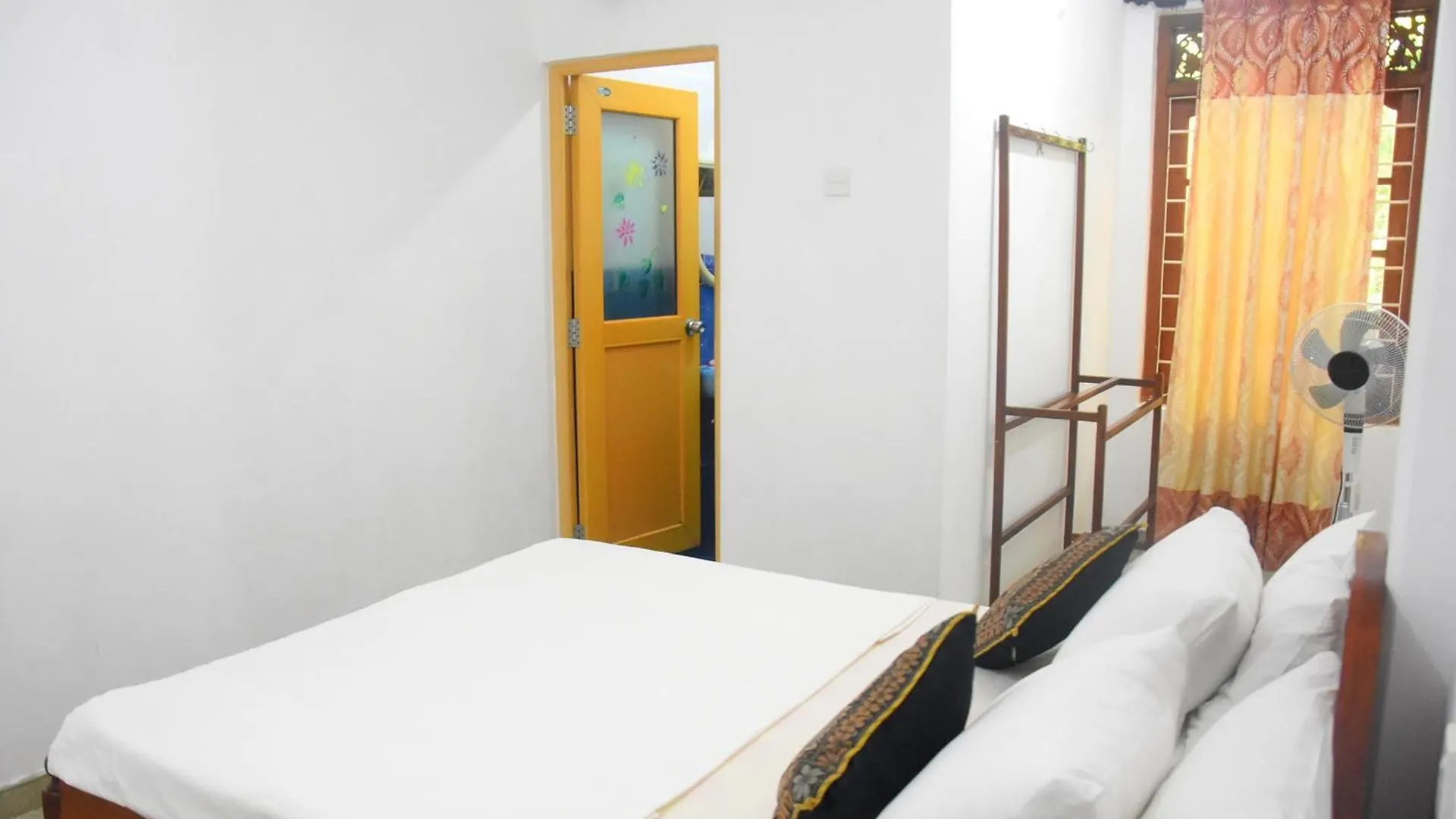 Insa Guest House 캔디 0*,  스리랑카